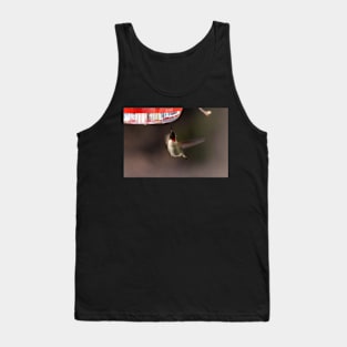 Hummingbird feeding Tank Top